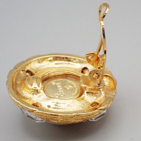 CHANEL Round Button Imitation Pearl Rhinestone Earrings Clip-On Gold GHW - Picture 9 of 10